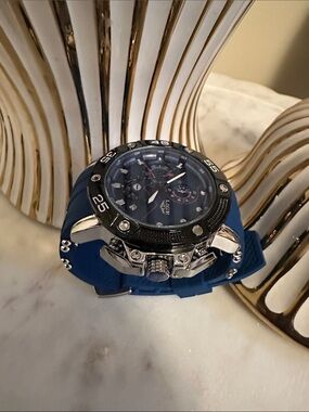 Rugged Blue Chronograph Watch with Black Rotating Bezel